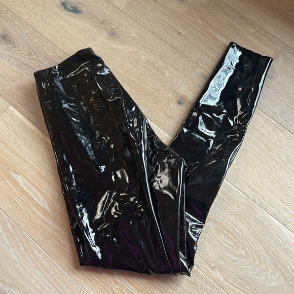 Faux Patent Leather Legging in Black | commando - Picture 6 of 8